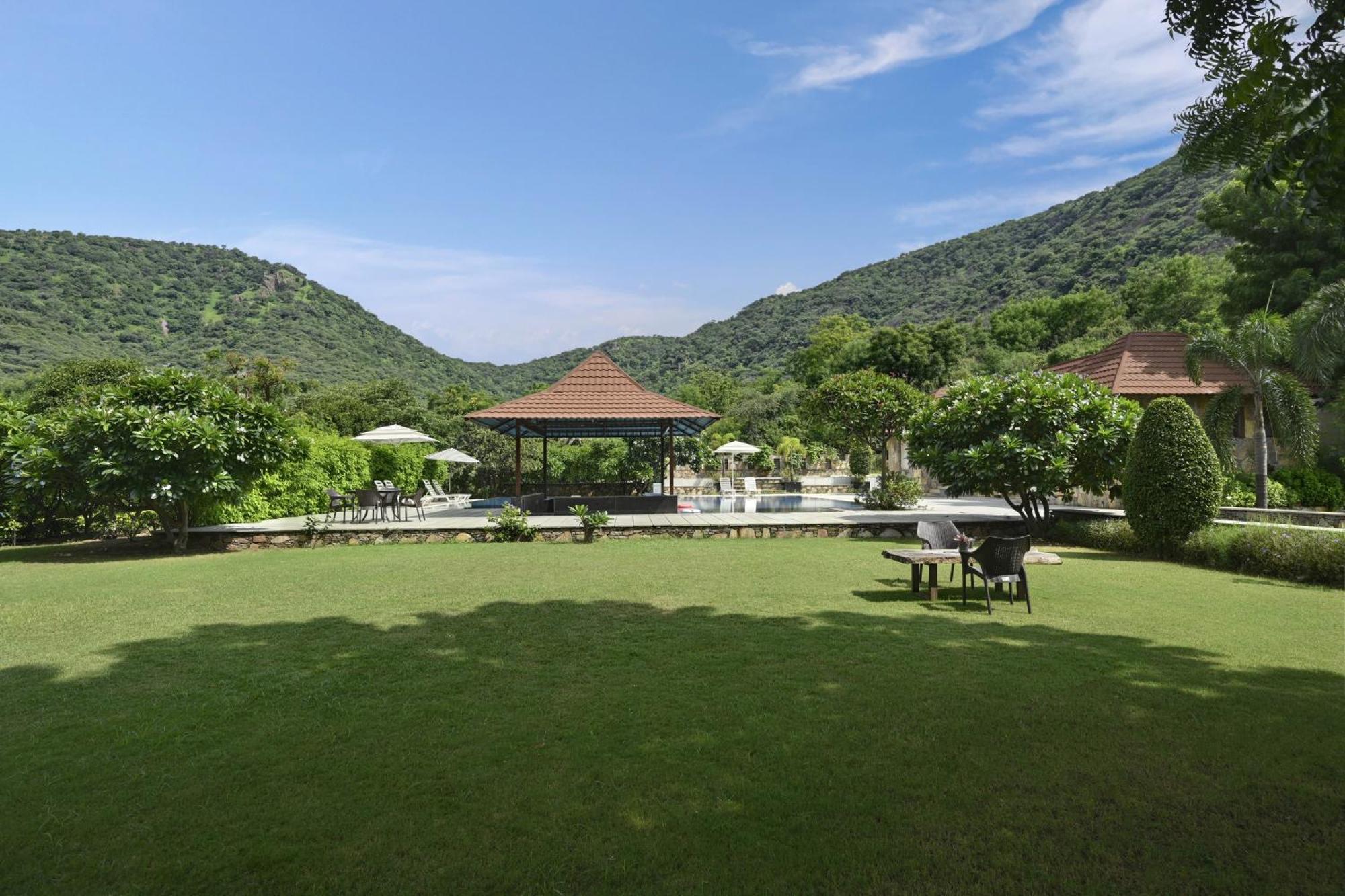 Anandam - A Luxury Resort In Udaipur Exterior photo